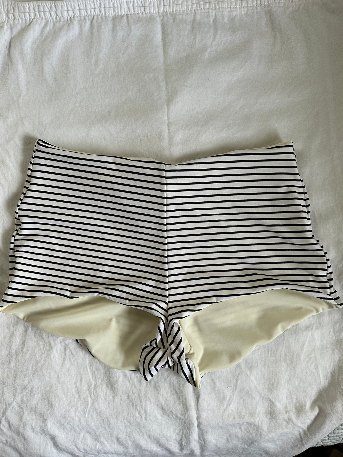 Black and white boyshorts