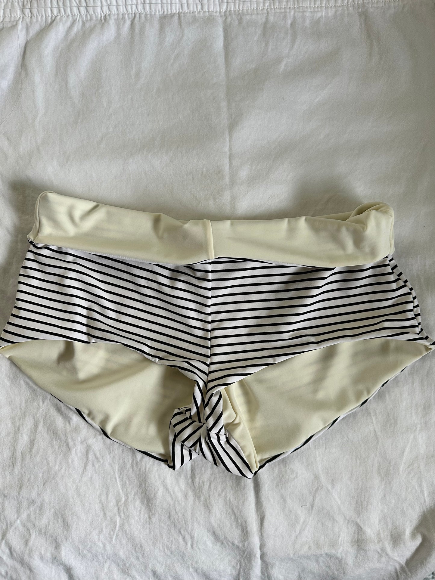 Black and white boyshorts