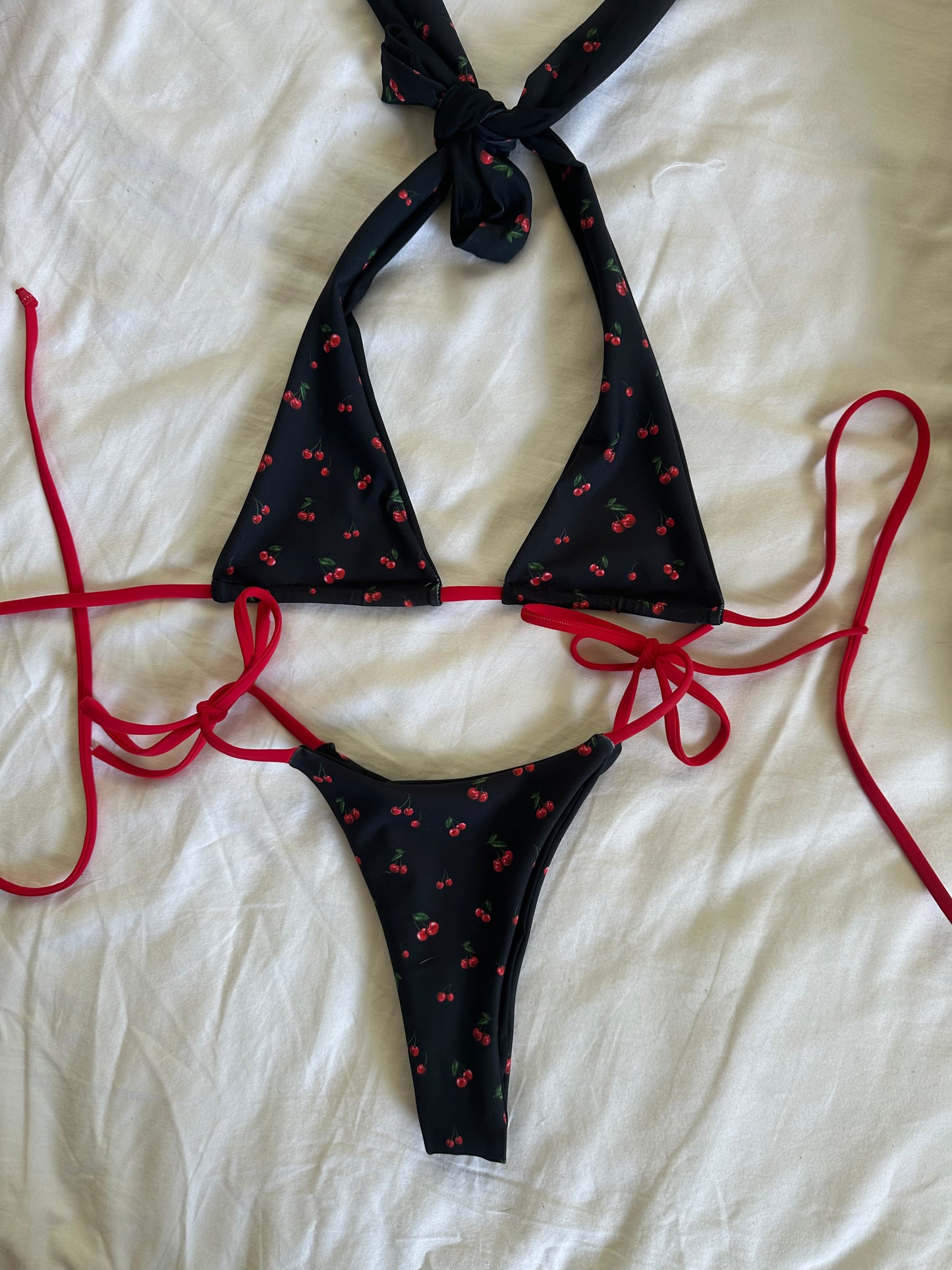 Cherry Coke tie string